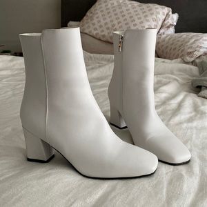 White ankle Gogo boots